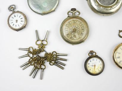 Gilt metal pocket watch IDEAL U.S.A. Attached...