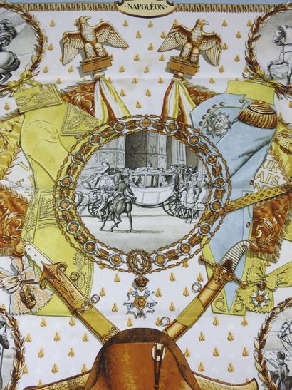 HERMES - Paris. Carré de soie modèle Napoléon,...