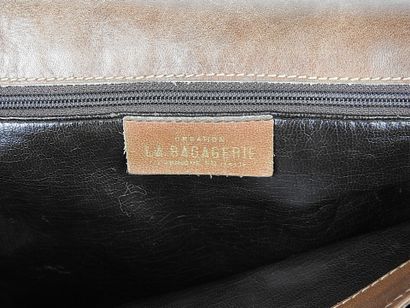 LA BAGAGERIE - Paris. Brown leather shoulder...