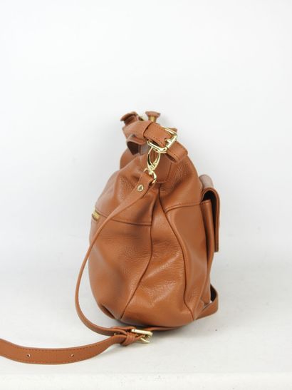 KATANA. Sac bandoulière en cuir de vachette...