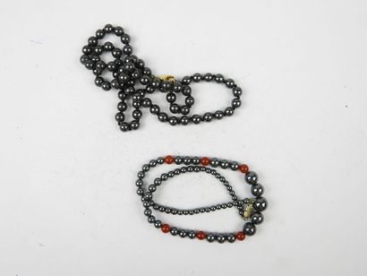 COSTUME JEWELRY. Lot including necklaces...