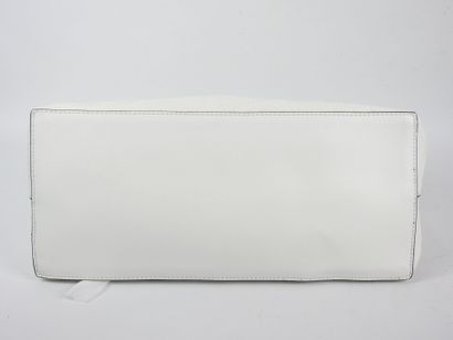 GUESS. Sac à main Convertible Pouch blanc,...