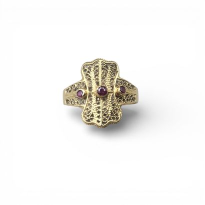 BAGUE JONC en or jaune 750 millièmes centrée...