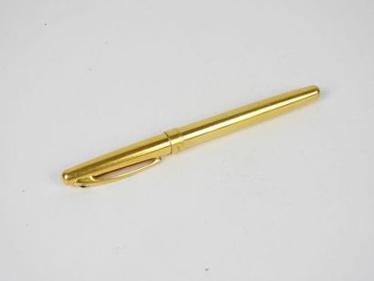 YVES SAINT LAURENT - Paris. Stylo bille en...
