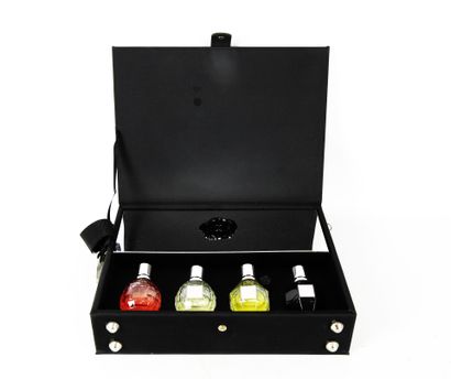 VIKTOR AND ROLF. Coffret de présentation...