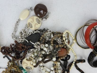 COSTUME JEWELRY. Lot including bracelets,...