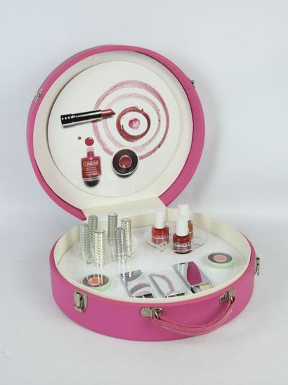 CLINIQUE. Valise de présentation de produits...