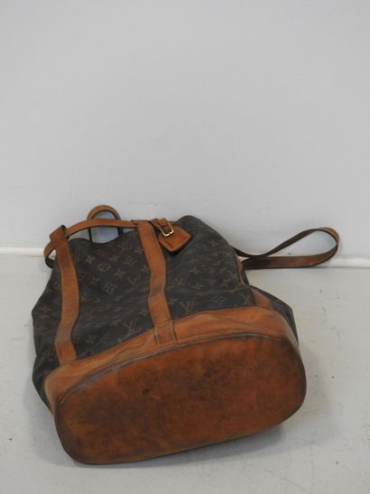 LOUIS VUITTON - Paris. Sac à dos modèle Randonnée...