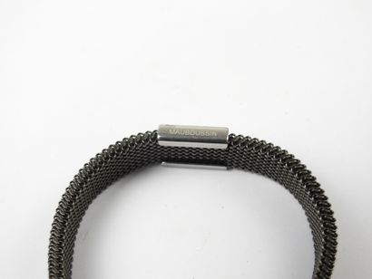 MAUBOUSSIN - Paris. Bracelet en acier noir...