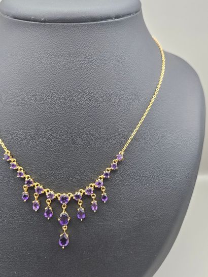 Collier en argent doré 925 millièmes orné...