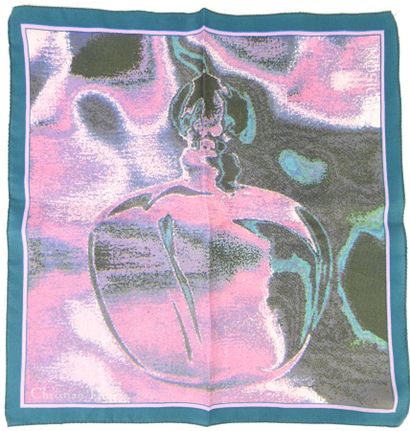 VINTAGE. Lot de 23 foulards diverses tailles...