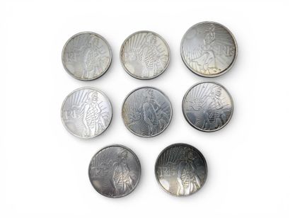 Lot de 8 pièces en argent comprenant 1 pièce...