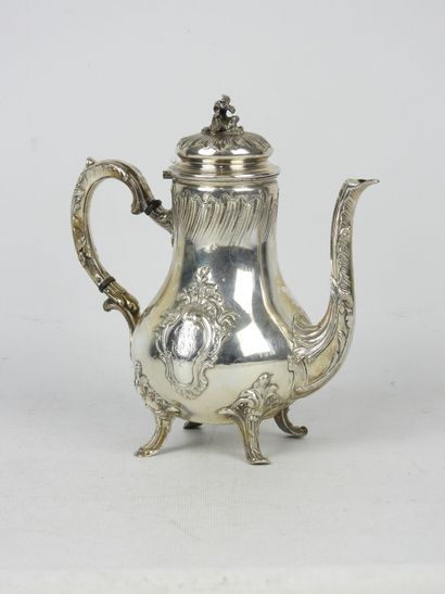 925/1000° silver rocaille-style quadripod...