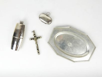 LOT in SILVER METAL including sauceboat,...