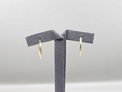 Paire de CRÉOLES en or jaune 750 millièmes...