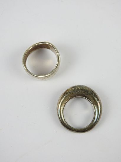 BIJOUX FANTAISIE. Lot de cinq bagues en argent...