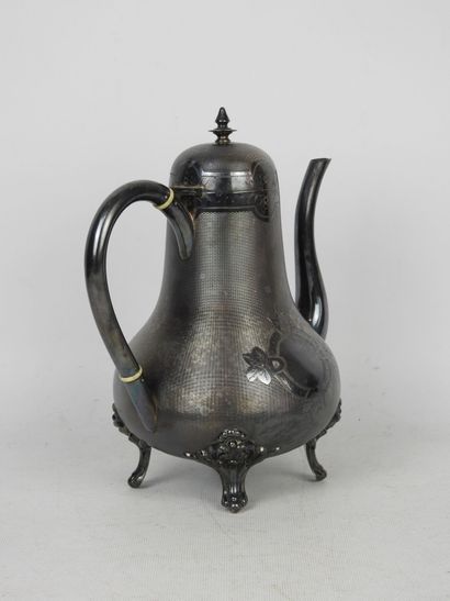 Quadripod silver teapot 925/1000° with guilloché...