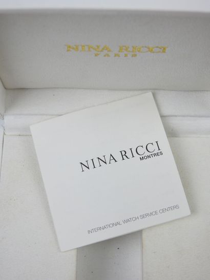 NINA RICCI - Paris. Montre de dame boitier...