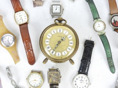 LOT DE MONTRES BRACELET dont Le Griffon,...