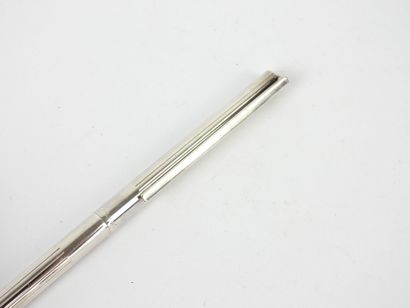 S.T. DUPONT - Paris. Silver-plated ballpoint...
