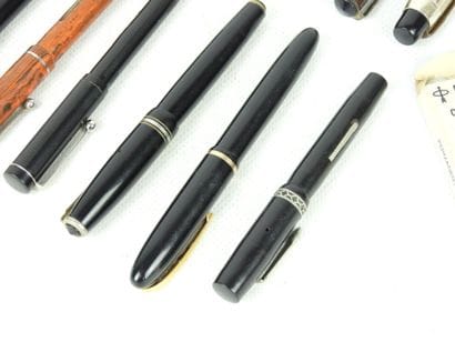 LOT OF 15 STYLOS including 8 pens with a...
