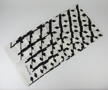 BALENCIAGA - Paris. Foulard en soie à motif...