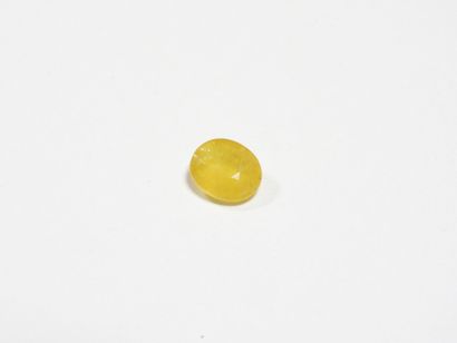 SAPHIR sur feuille. 5,17 ct (traité).