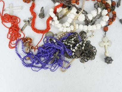 COSTUME JEWELRY. Lot including bracelets,...