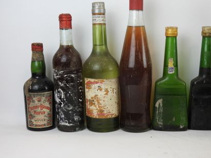 14 Bouteilles dont Cherry-Brandy Noyer, RITO,...