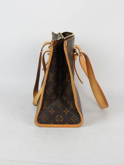 LOUIS VUITTON - Paris. Popincourt handbag...