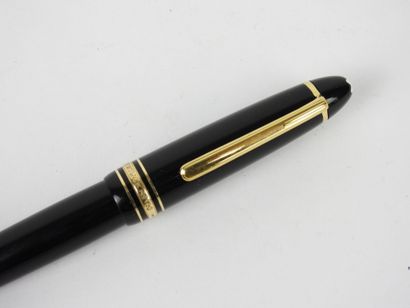 MONTBLANC. Meisterstück fountain pen. Wear...