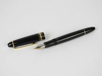 MONTBLANC. Meisterstück fountain pen. Wear...
