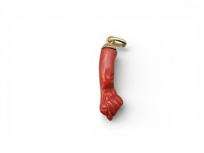 PENDENTIF/CHARM en corail et or jaune 750...