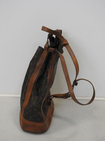 LOUIS VUITTON - Paris. Sac à dos modèle Randonnée...