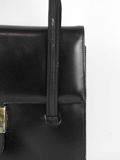 VINTAGE. Handbag with gussets and two handles...