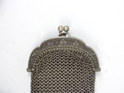 Three 925/1000° silver mesh BOURSES. Total...