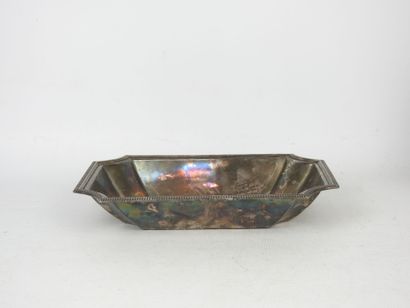 Reunion of a circular serving platter and...