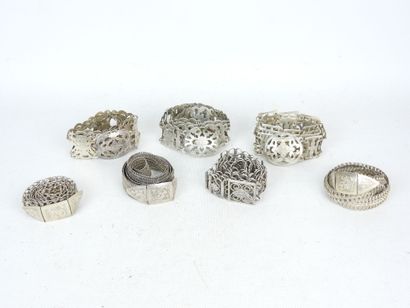 LOT of SEVEN silver BELTS. Vietnam. Total...