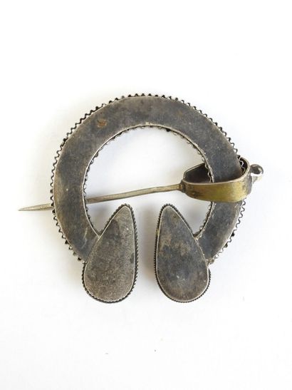 FIBULE de style écossais (XIXe siècle) en...