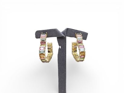 Paire de boucles d'oreille coeur en argent...