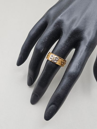 BALENCIAGA.
Bague en or jaune et gris 750...
