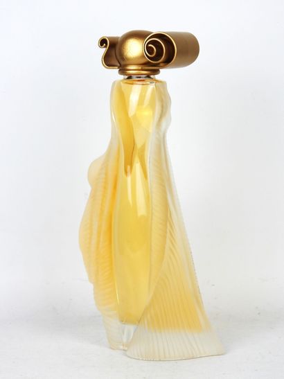 GIVENCHY. Flacon de parfum 