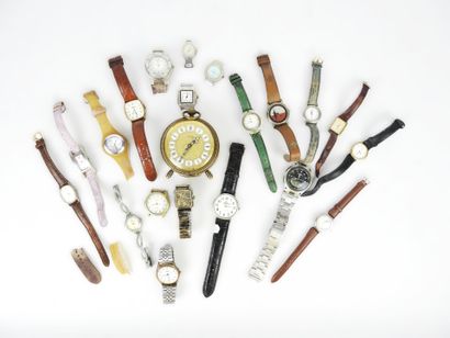LOT DE MONTRES BRACELET dont Le Griffon,...