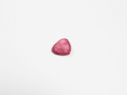 RUBIS sur feuille. 4,83 ct (traité).