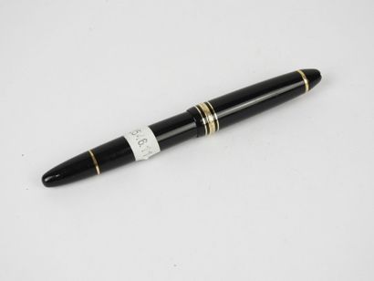 MONTBLANC. Meisterstück fountain pen. Wear...