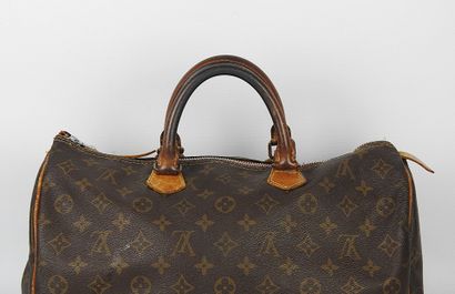 LOUIS VUITTON - Paris. Speedy handbag in...