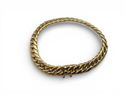 CAPLAIN PARIS.
BRACELET en or jaune 750 millièmes...