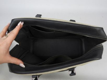 HERMES - Paris. Handbag in feather canvas...
