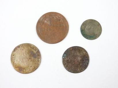 MONDE. 4 monnaies diverses : liard de Liège...