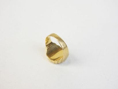 Lady's CHEVALIERE in yellow gold 750/1000°....